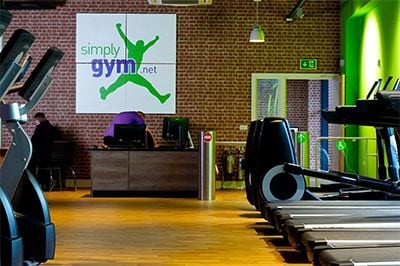 英国Simply Gym健身房采用利来国际老牌CIS产品